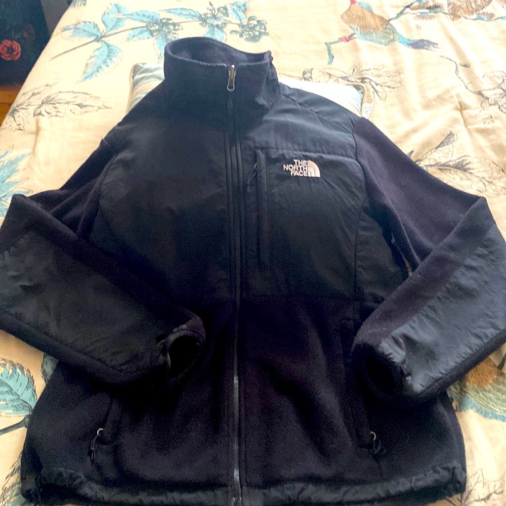 EUC black North Face Denali jacket